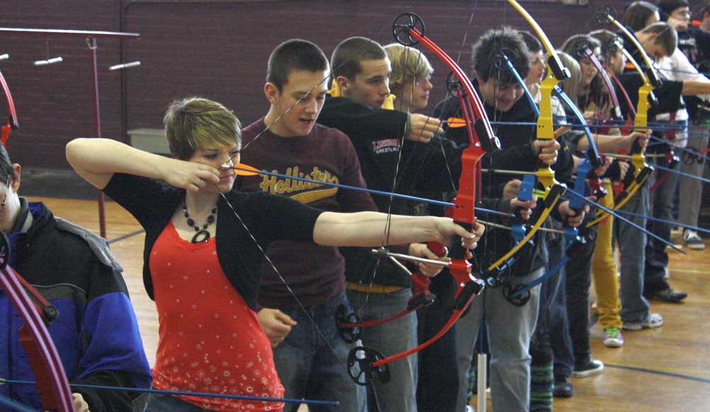 German classes experience archery