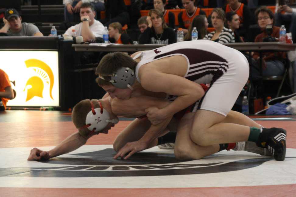 Three MV Wrestlers to Compete at State