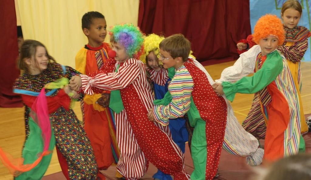 Come to the Kindergarten Circus Tonight