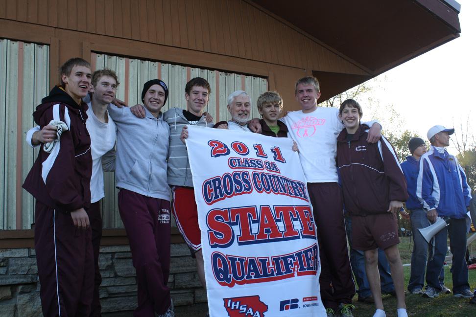 The 2011 MV-L boys cross country team wins the regional meet in Anamosa Oct. 20.