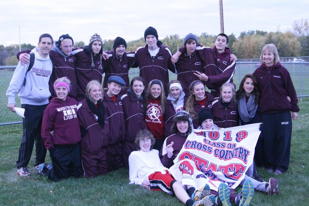 Both teams qualified for state at the district meet in  Solon on Oct. 24. Photo by Maggie Rechkemmer.