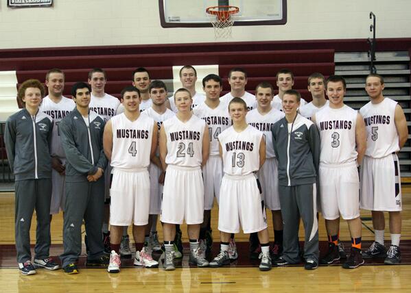 Mount Vernon Varsity Basketball Team coached by Wes Bruns