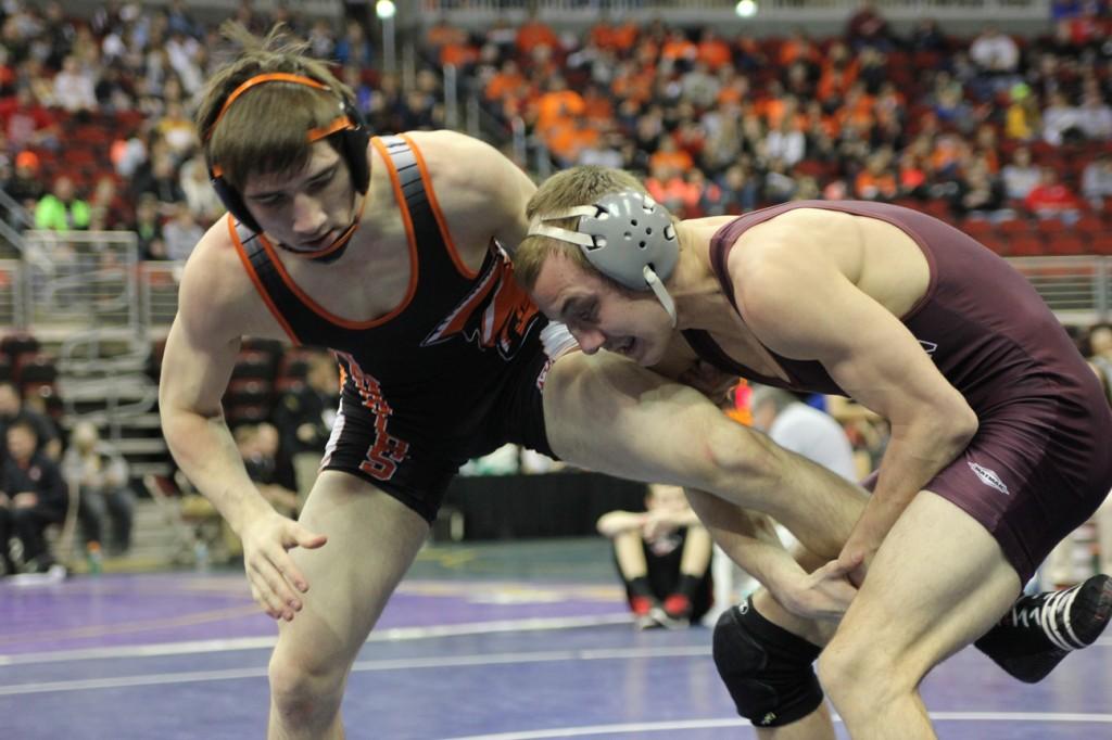 Ryan Muller (138) WBD 6-5 in his match against Preston Dunn of Sergeant Bluff-Luton in the consolation second round Feb. 20. Photo by Sam Moore.