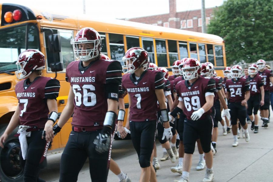 Mount Vernon prepares for their game against West Liberty