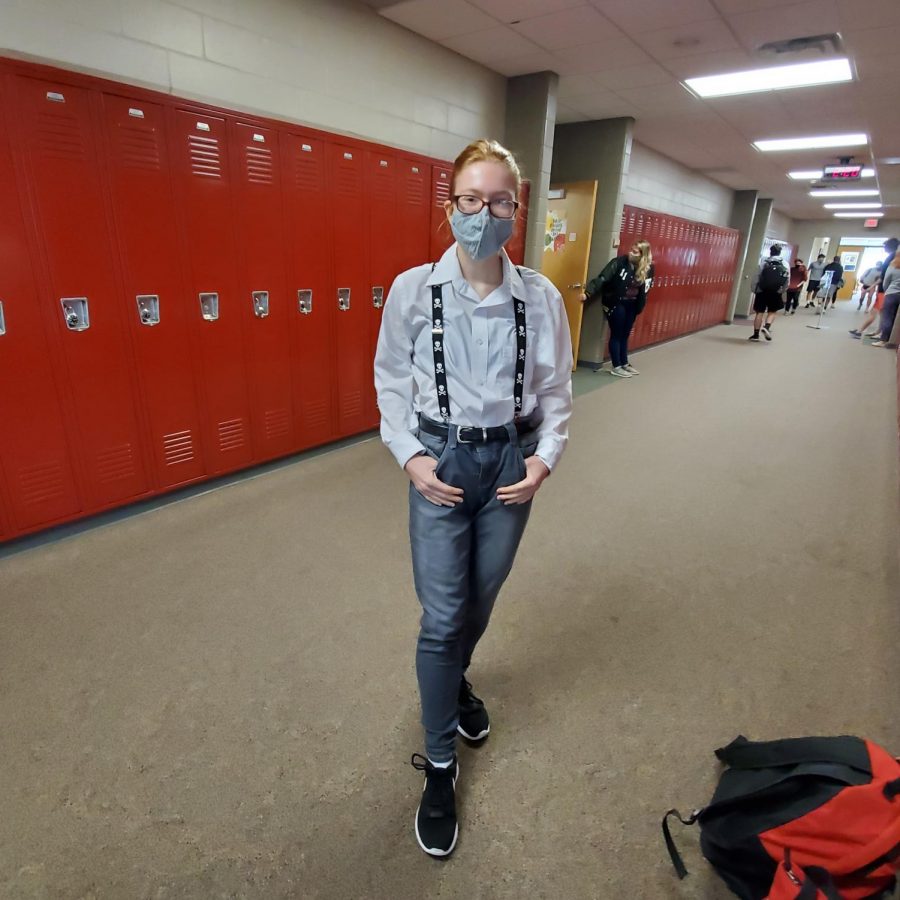 Emma Watson dresses up for school stereotype day.