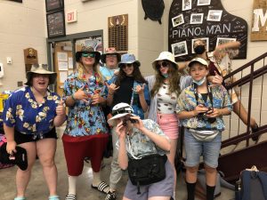 tacky tourist day outfits