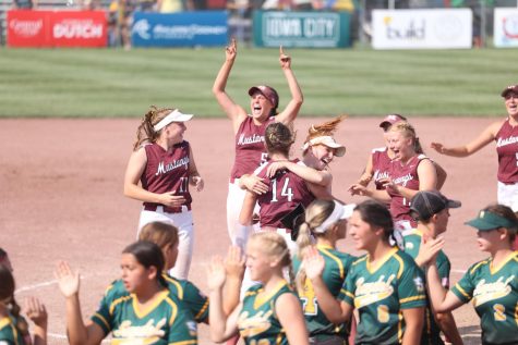 Mount Vernon celebrates after winning the State Semifinals against Saydel 2-0.