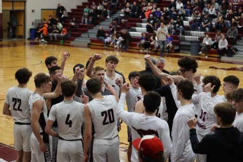 Boys Basketball Heads to Solon with 12-5 Record