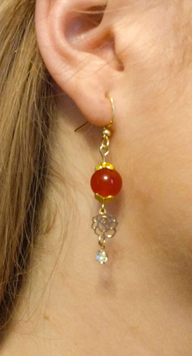 One of Ashlynn Carter-Shooks homecoming earrings
