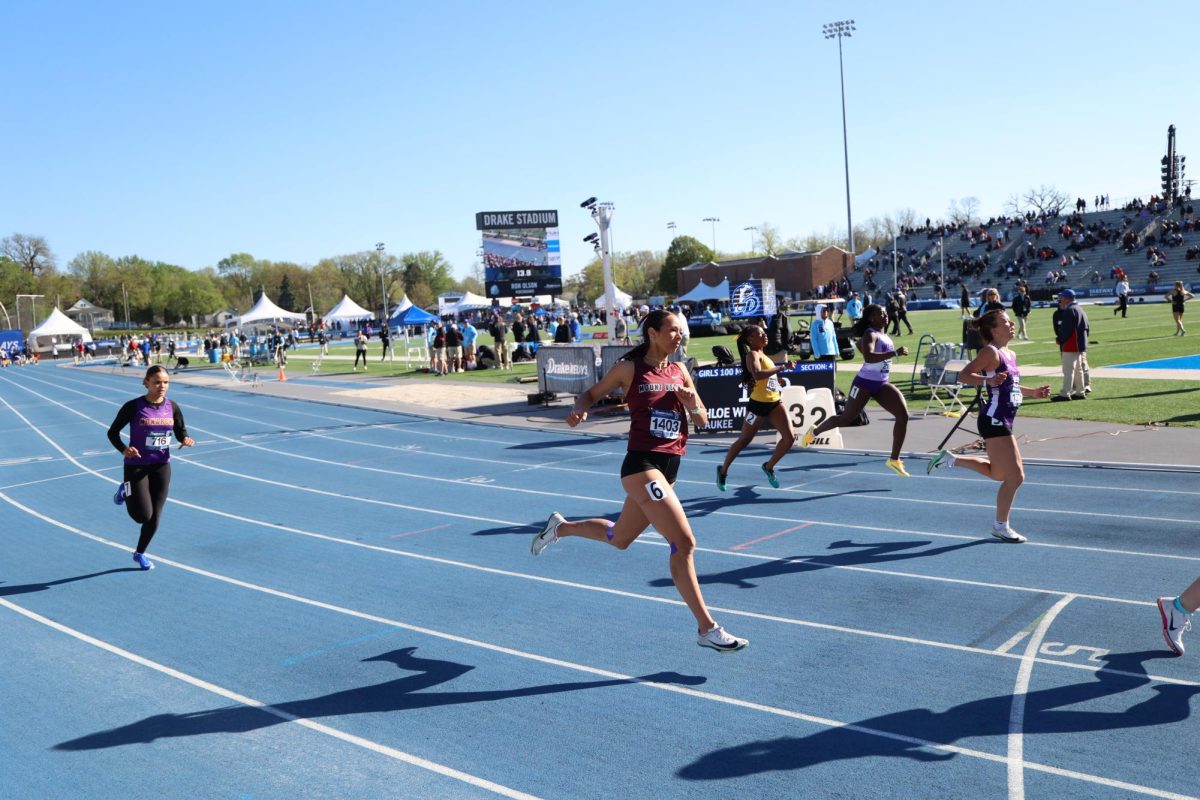 Cali Whitaker runs 1:46.69 in Sprint Medley Relay, finishing 3rd.