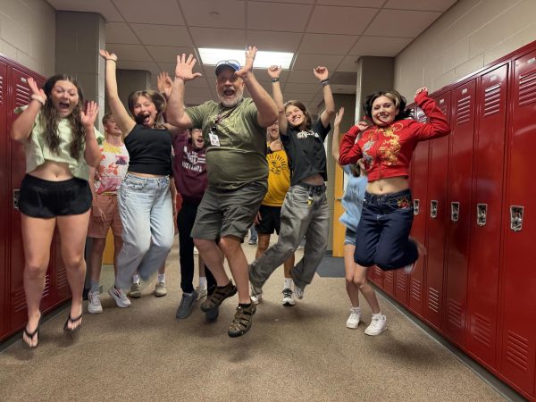 Bis Wir uns Wiedersehen: Wilkinson Retires from Teaching